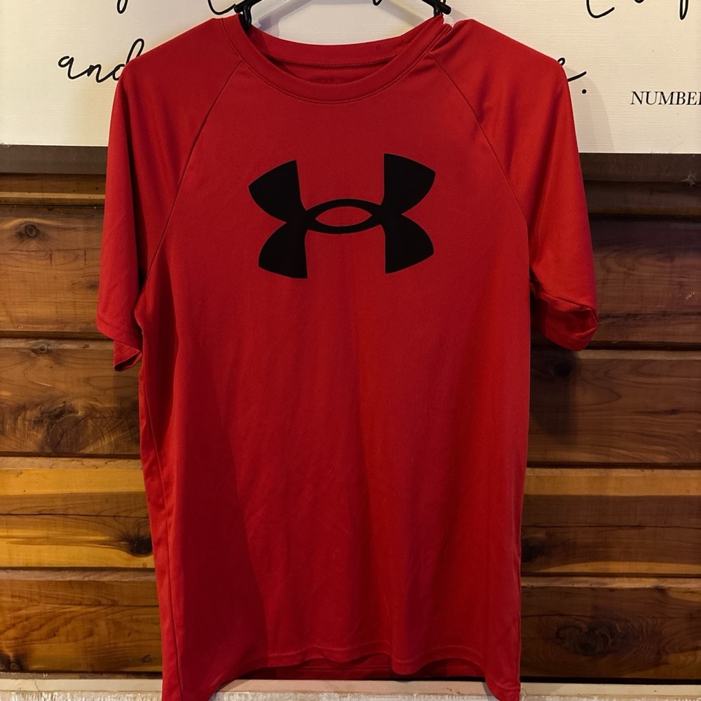 Under Armour Men's Red Short Sleeve Tee